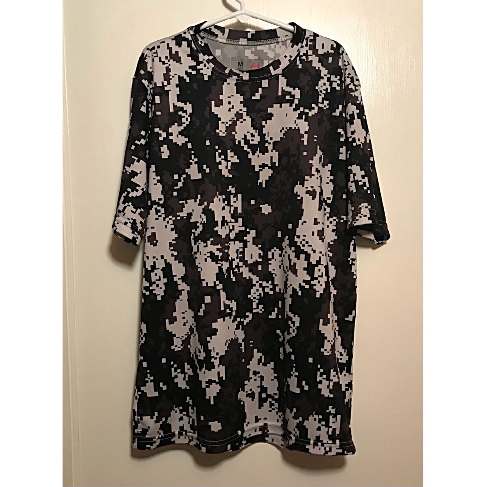 {A4} Pixel Patterned Graphic T-Shirt, M